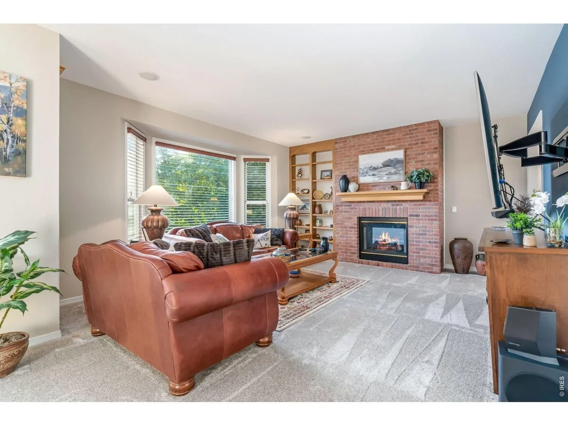 Photo of 1910 Lookout Dr