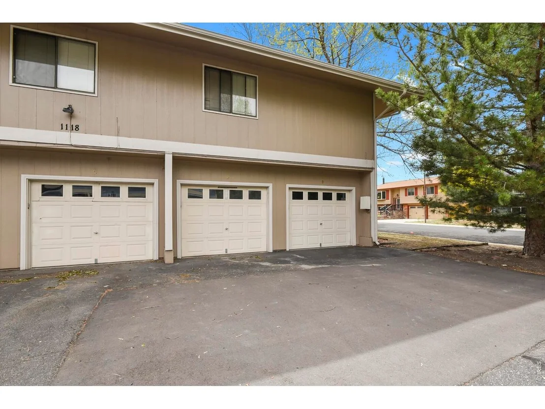 Photo of Unit D at 1118 Centaur Cir