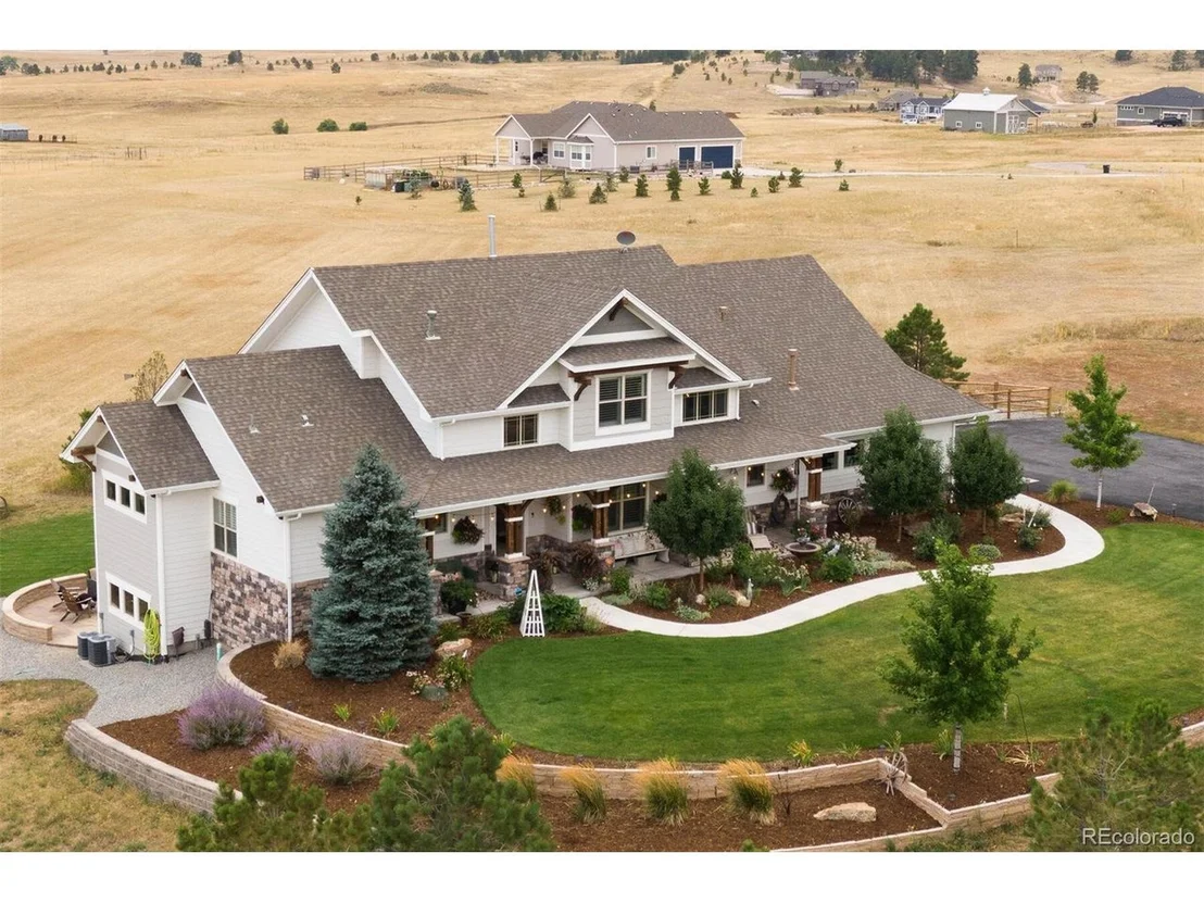Photo of 980 Promontory Cir
