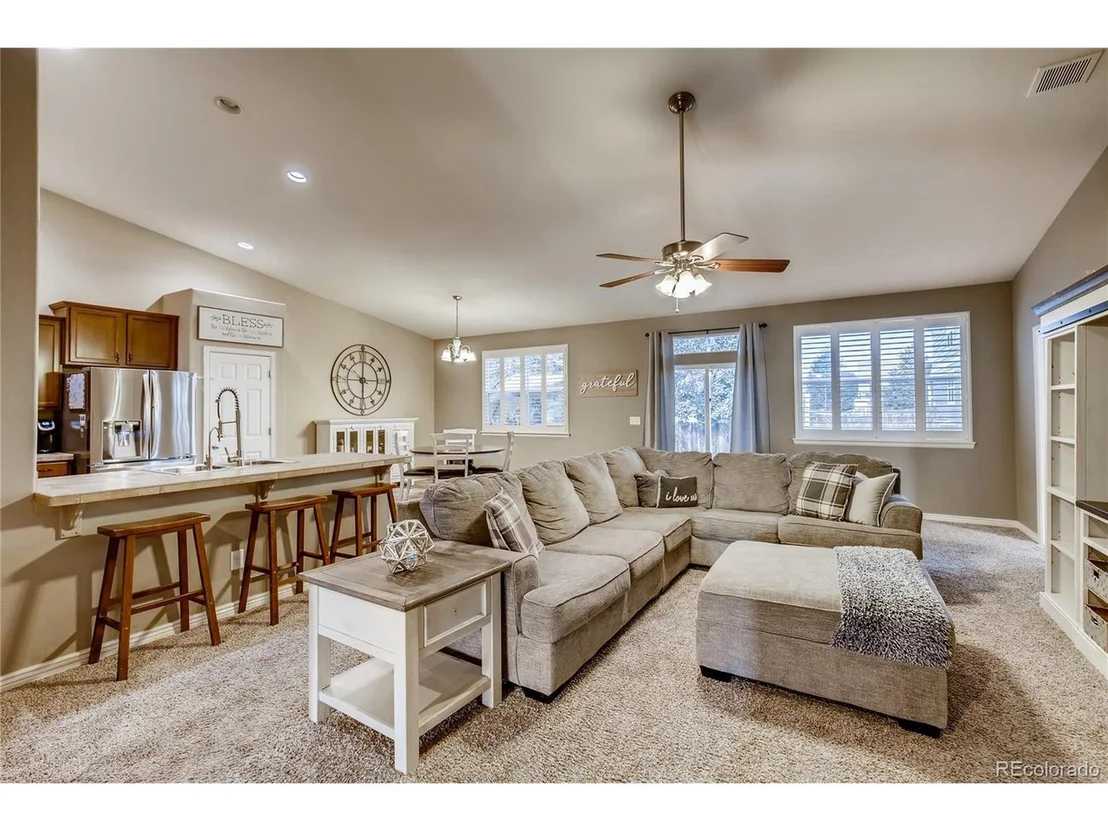 Photo of 6983 Sunburst Ave