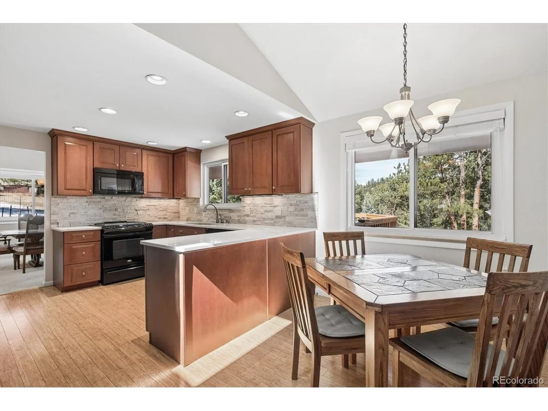 Photo of 30163 Canterbury Cir