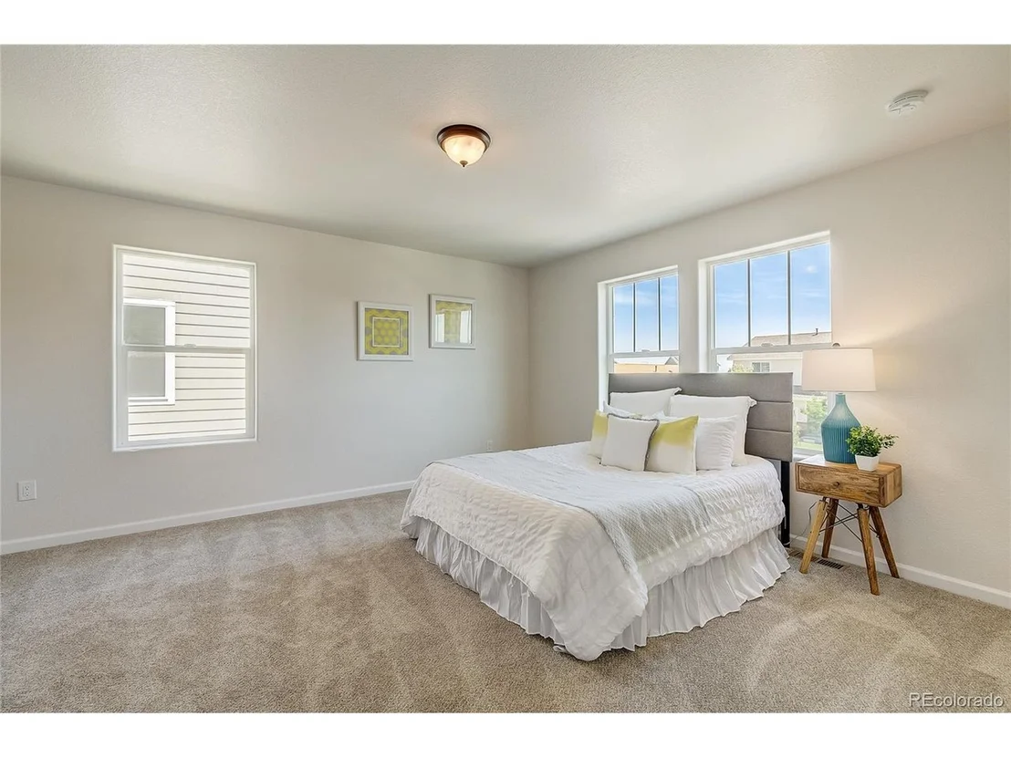 Photo of 9565 Dexter Ln