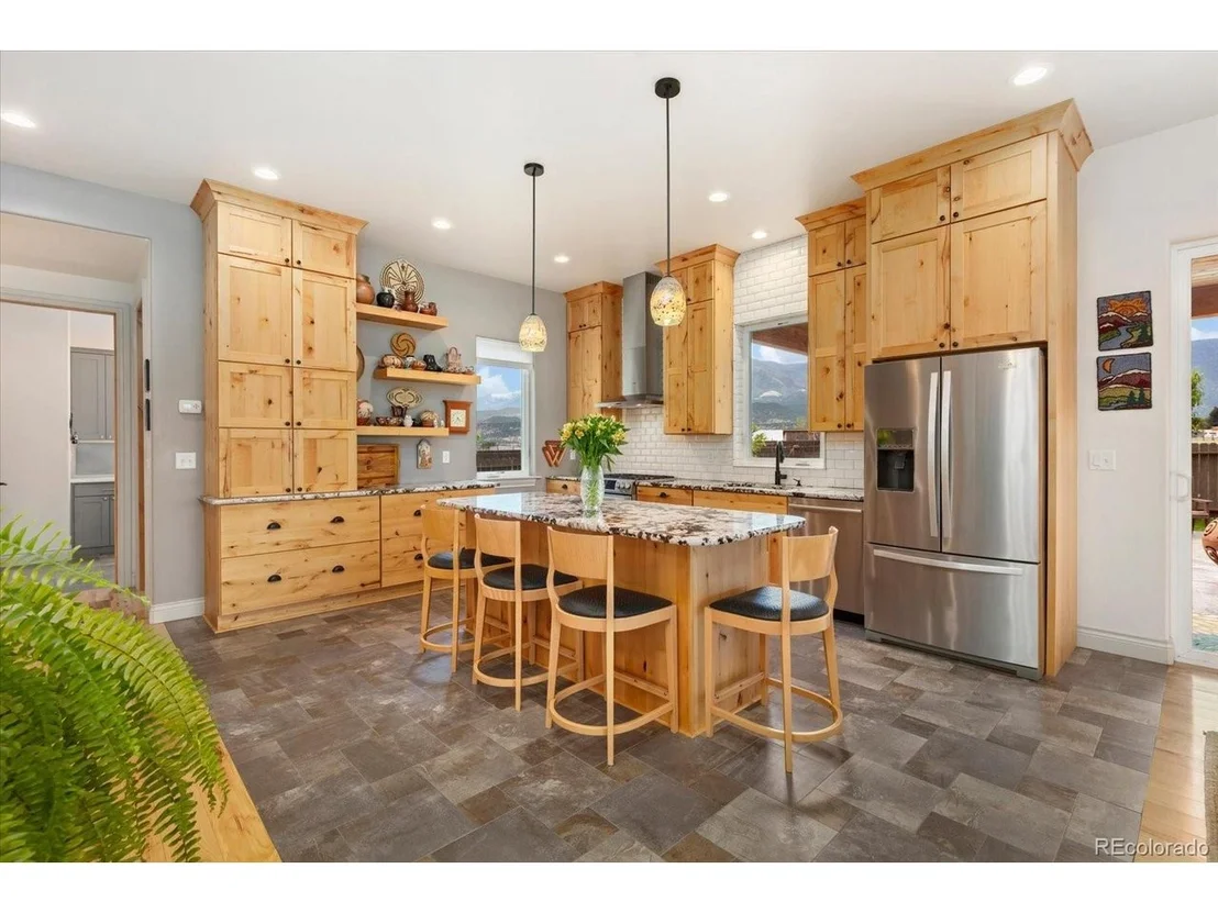 Photo of 7670 Meadowlark Ln