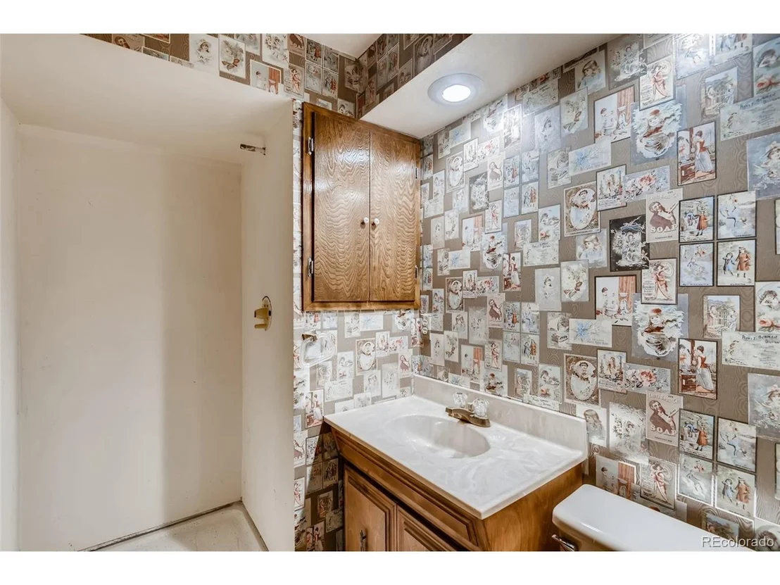 Photo of 8065 Iris St