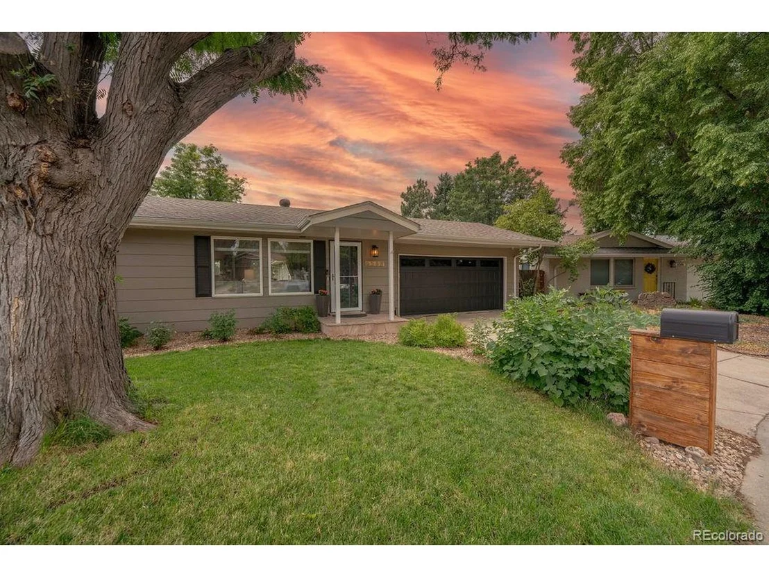 Photo of 6588 Zang Cir
