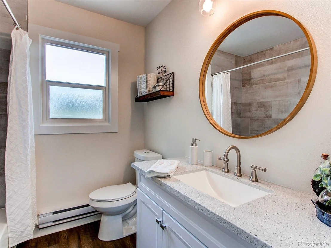 Photo of 6124 Powell Rd