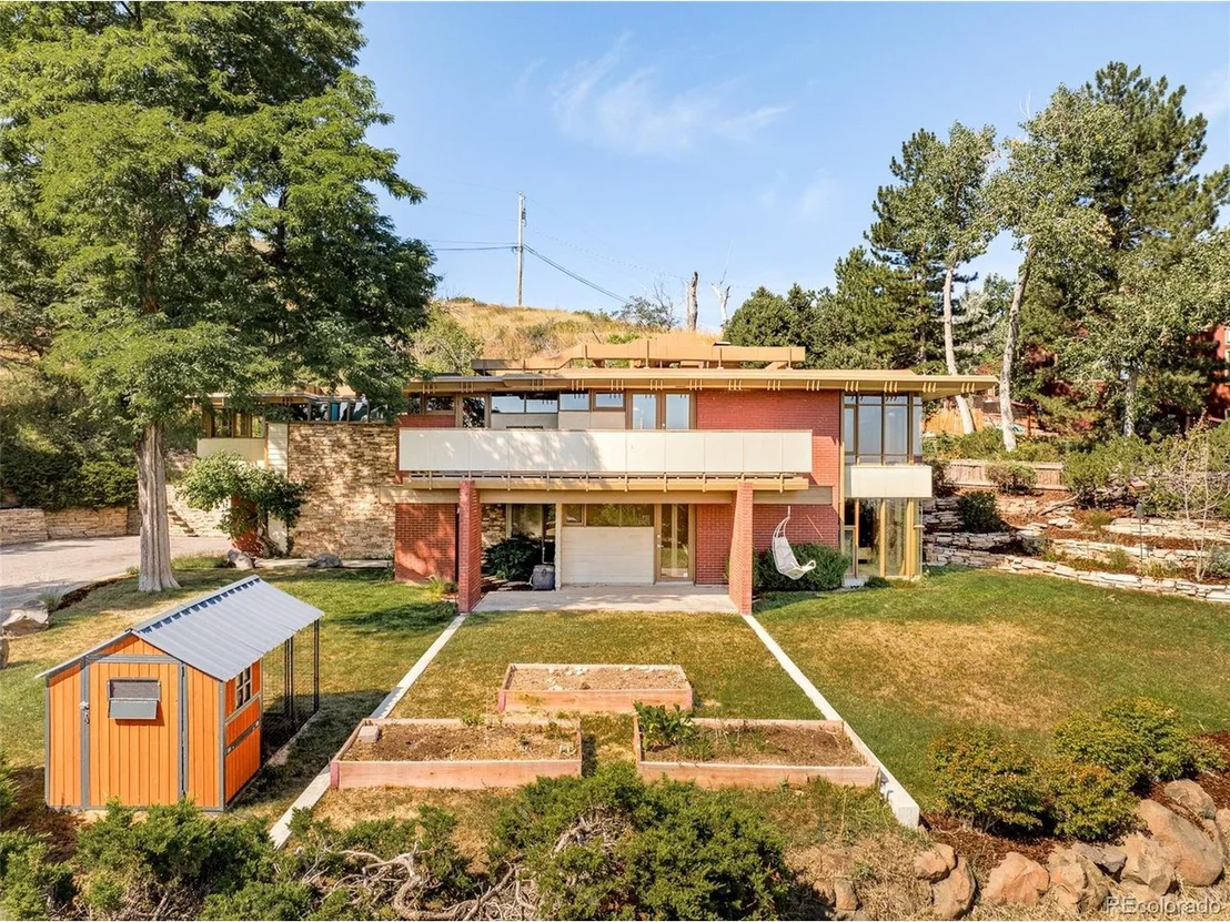 Photo of 14596 Foothill Rd