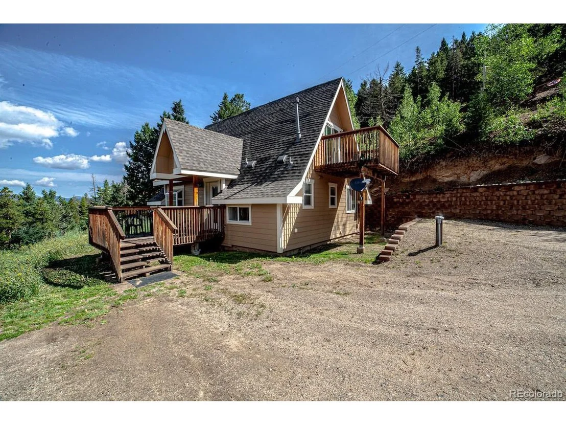 Photo of 8561 London Lane