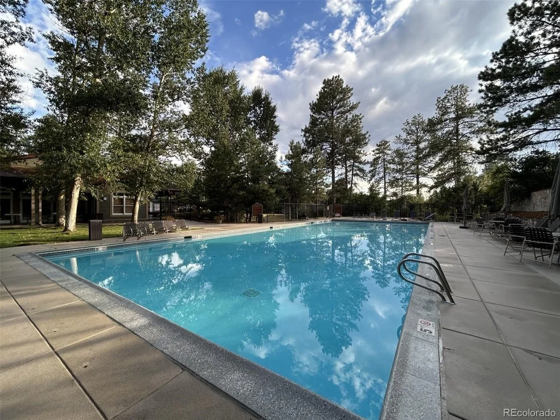 Photo of 952 Greenridge Ln