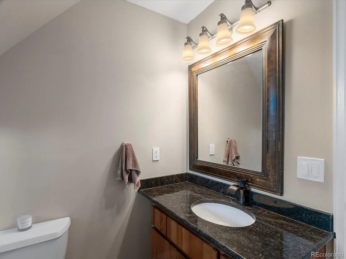 Photo of 176 W Maple Ave