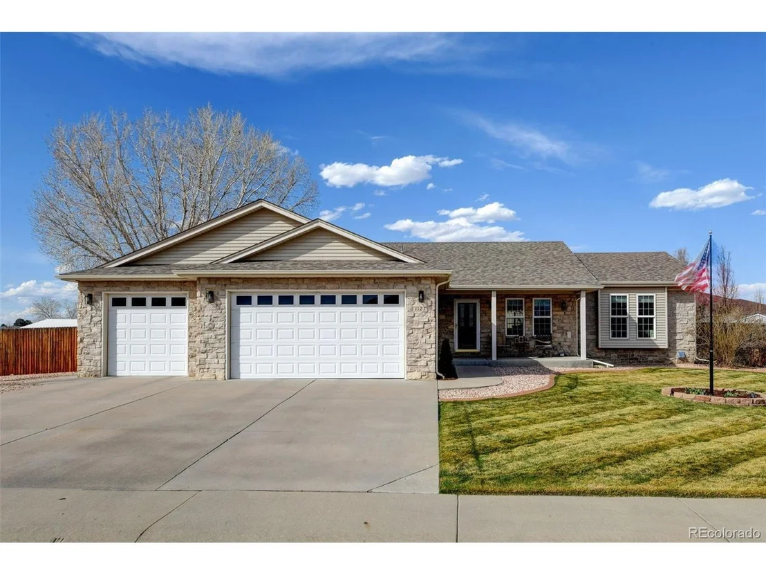 Photo of 1127 Cherrywood Dr