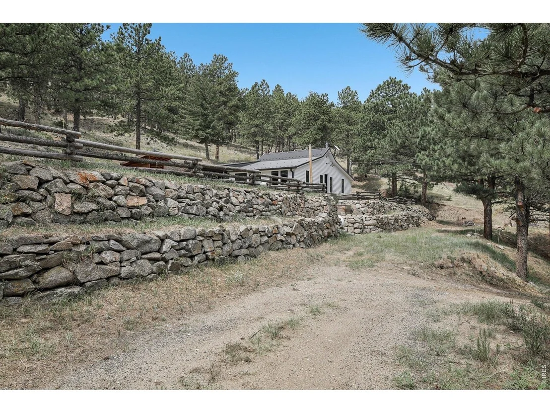 Photo of 281 County Road 83