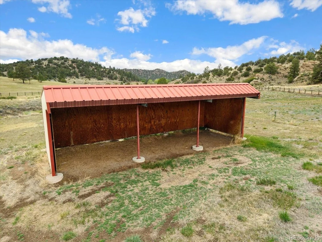 Photo of 40 Bear Ridge Rd