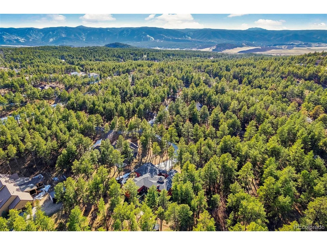 Photo of 1399 Gore Cir
