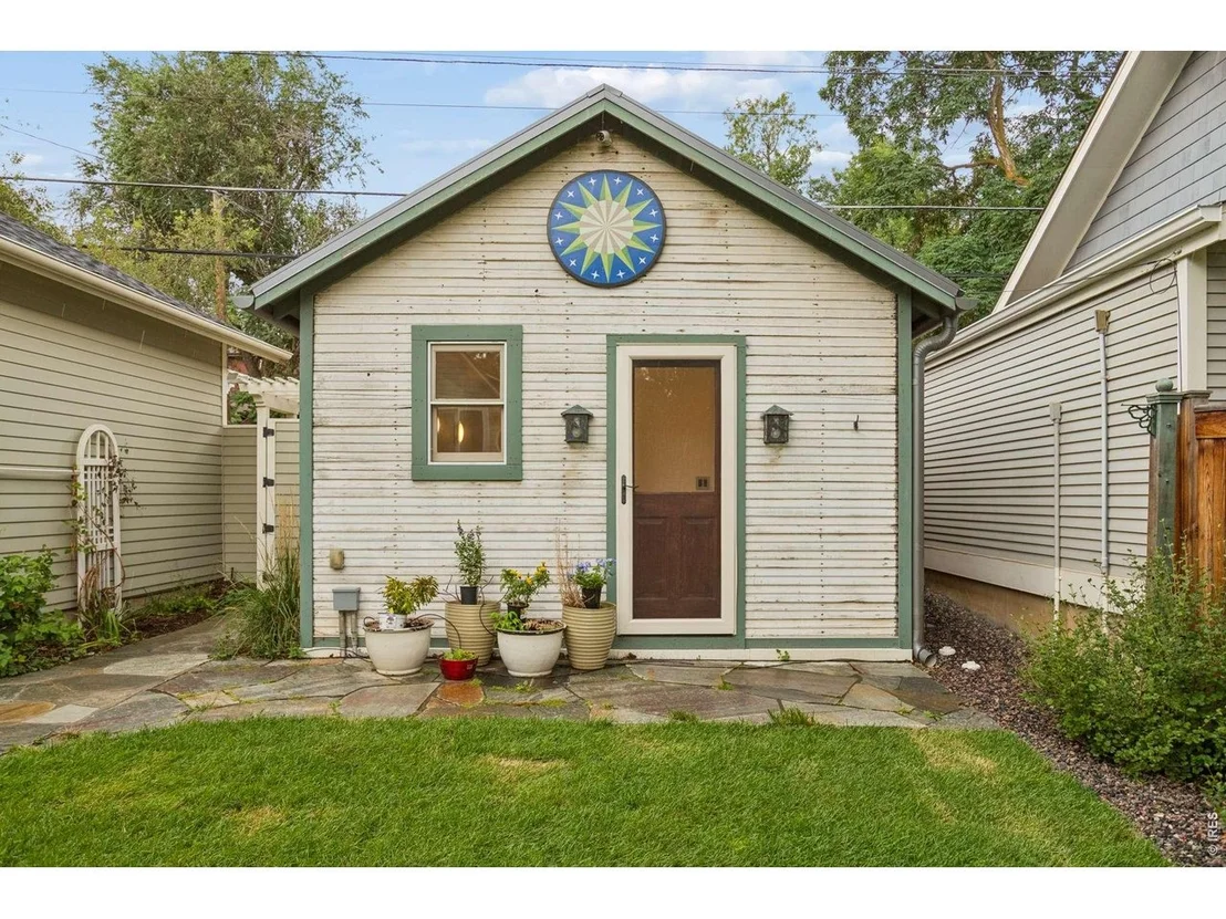 Photo of 512 Marine St