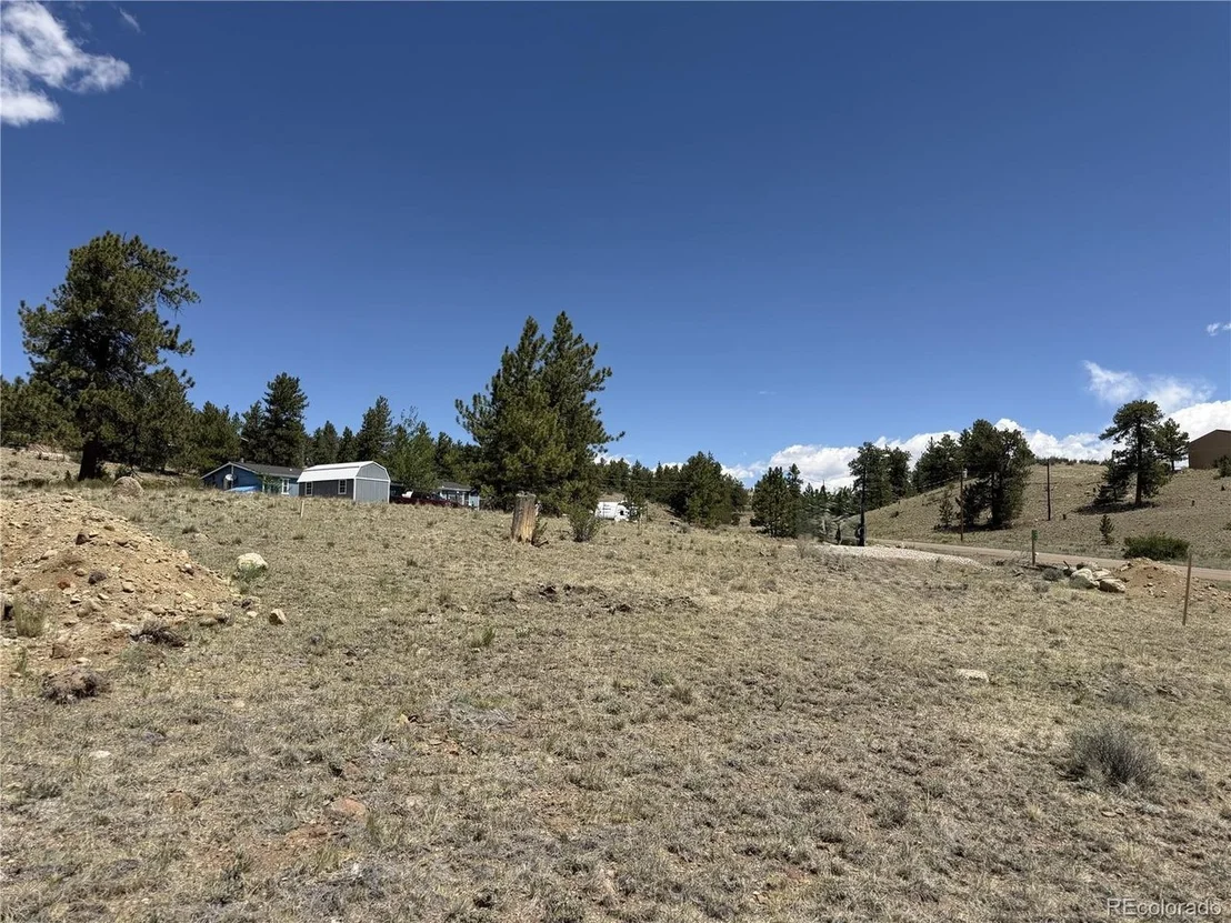Photo of 595 Bridle Path