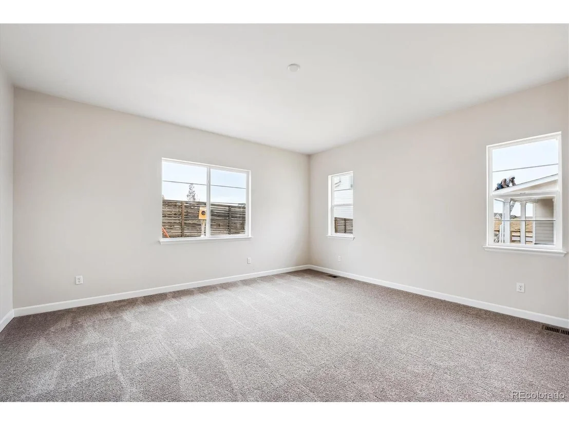 Photo of 5451 Riverbend Ave