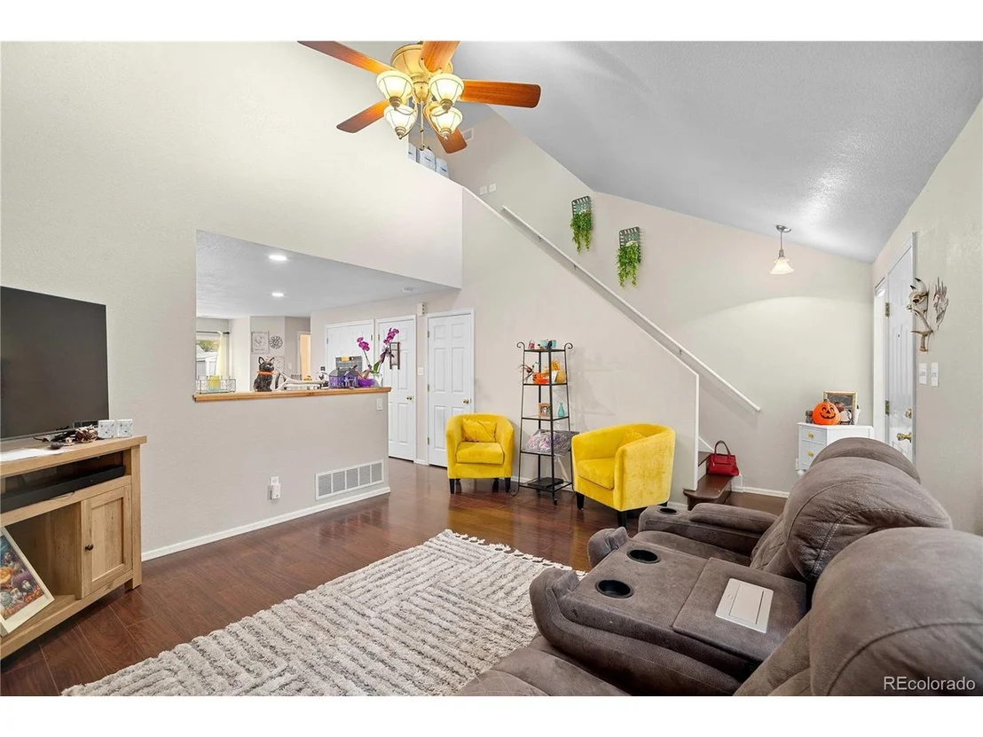 Photo of 6139 Shamrock Cir