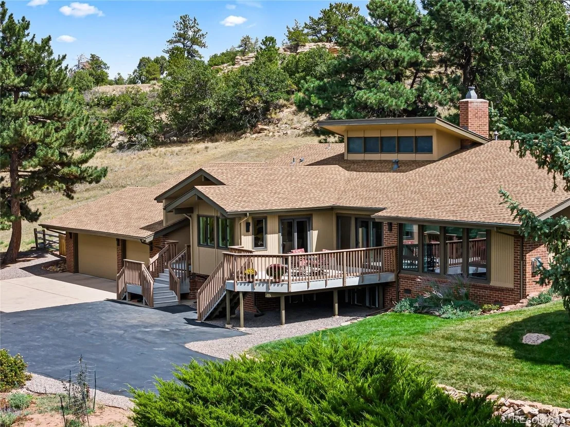 Photo of 5590 Crestbrook Dr