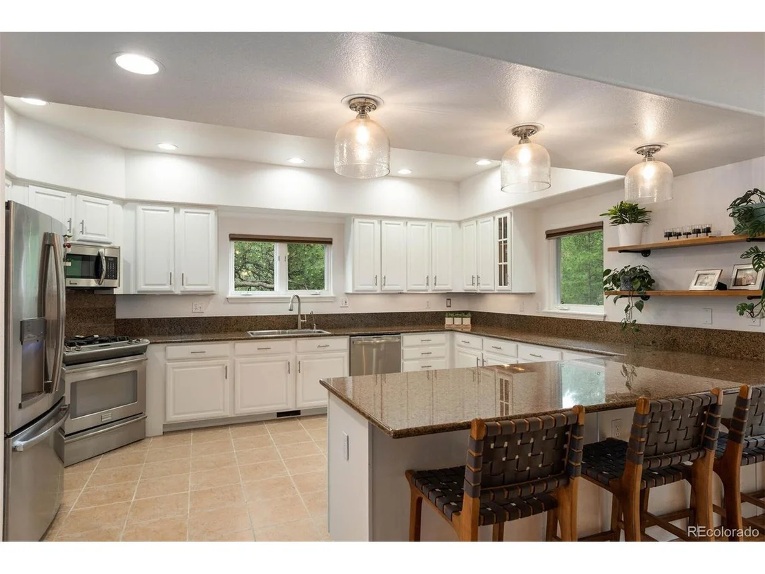 Photo of 7102 Pinewood Dr