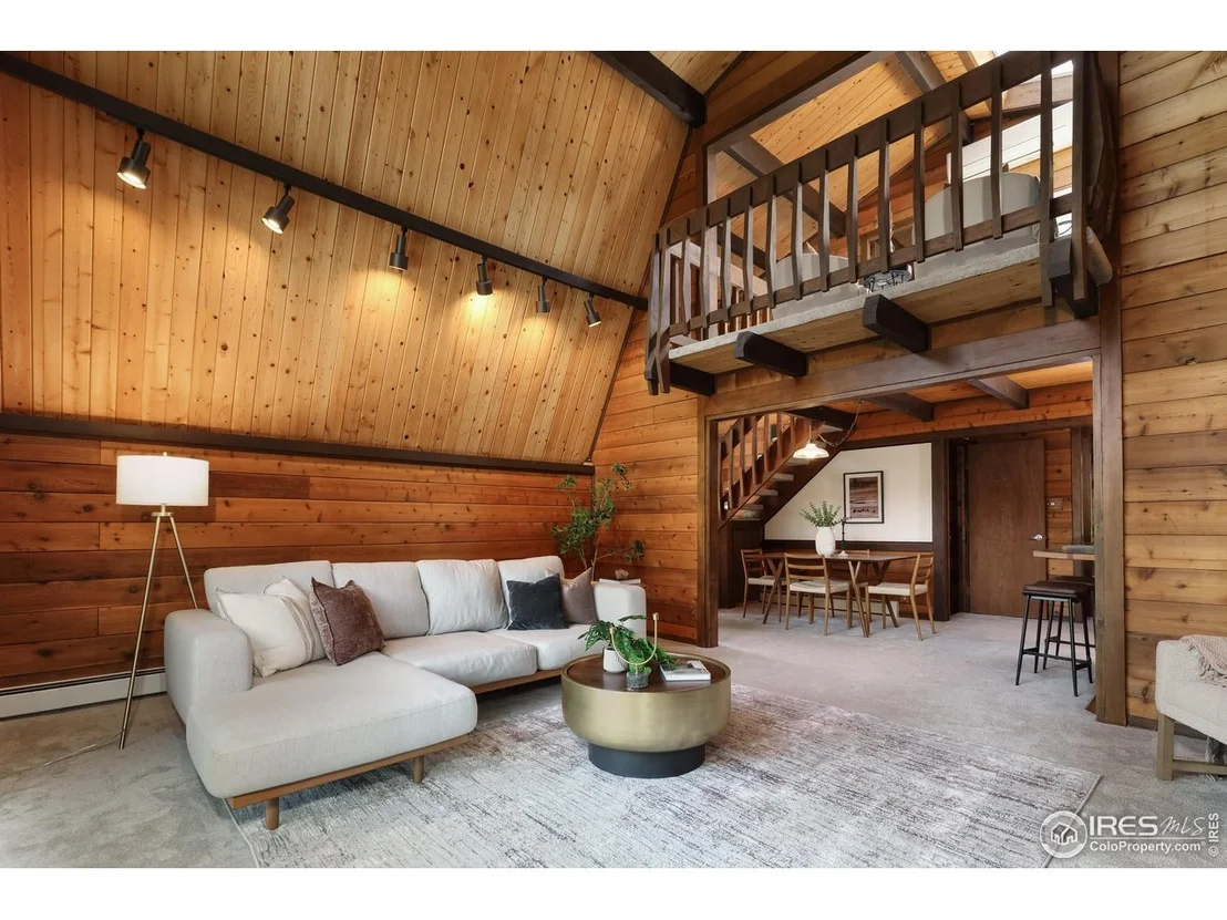 Photo of 604 Bow Mountain Rd