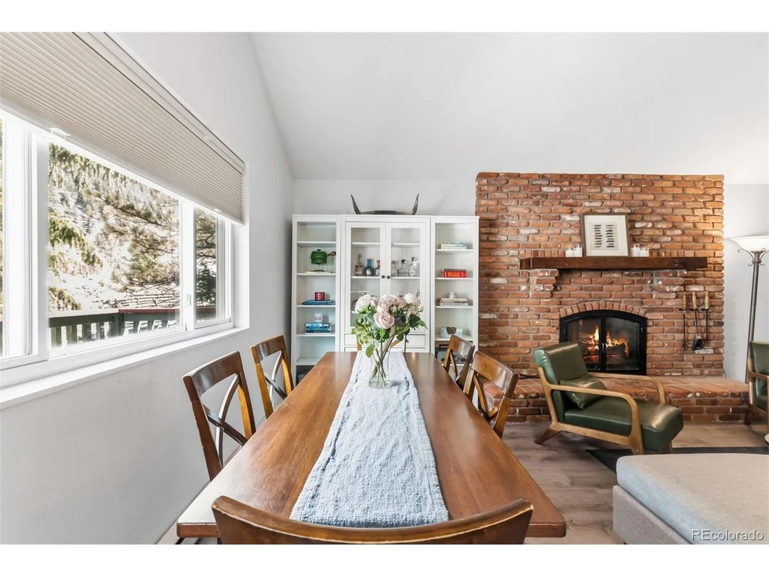 Photo of 1105 Main St