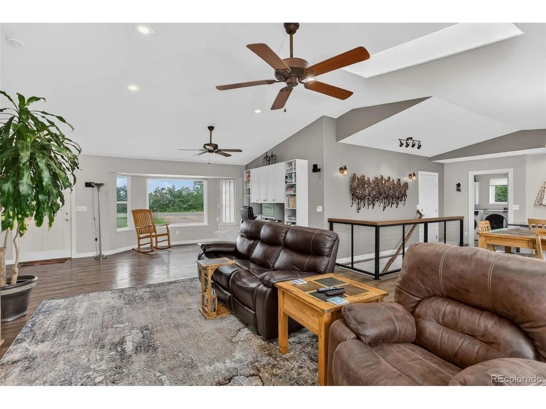 Photo of 4717 Foothills Dr