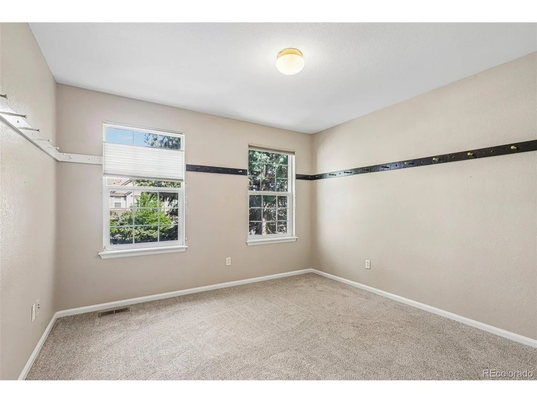 Photo of 5974 Sparrow Ave