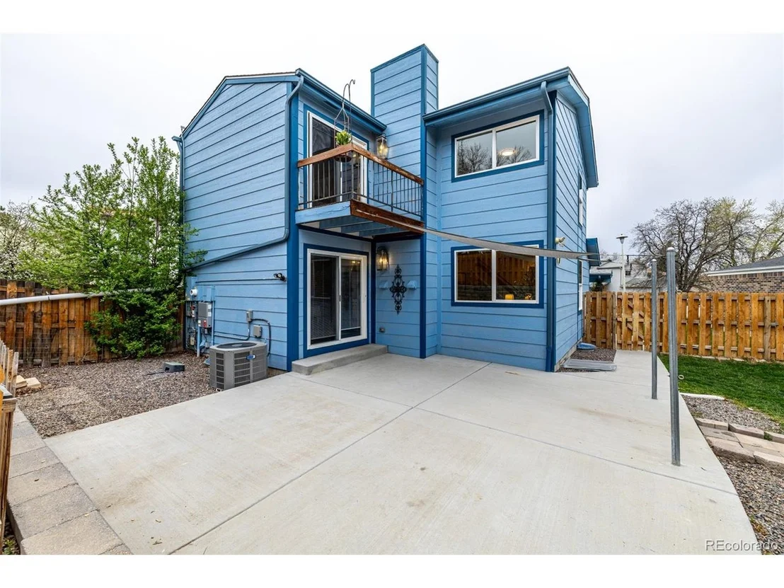 Photo of 7143 Fenton Cir