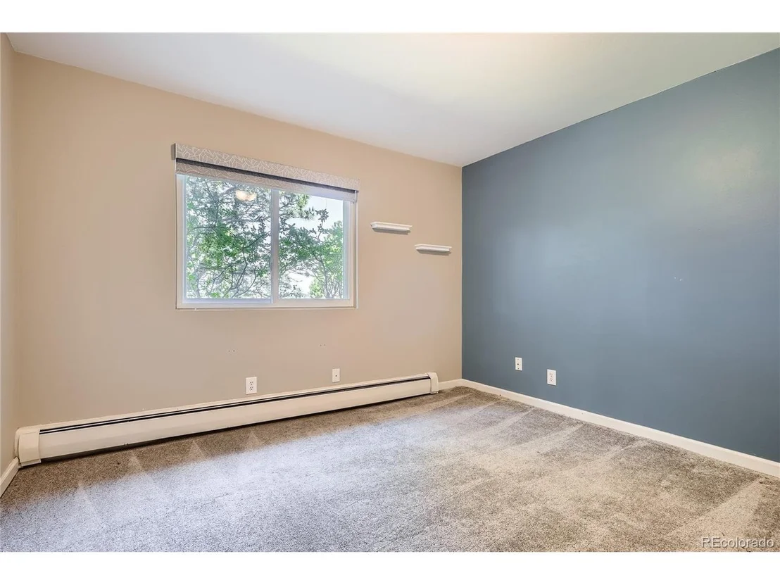 Photo of 6685 Chalet Cir