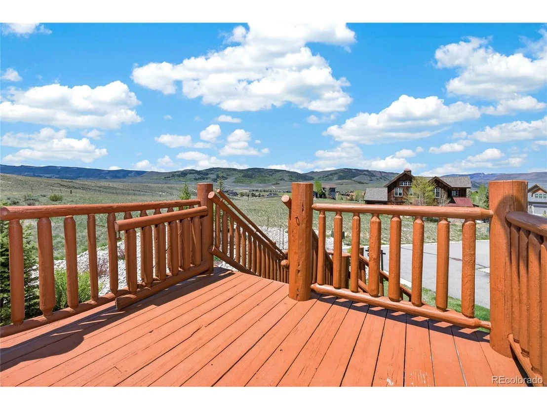 Photo of 724 Saddle Ridge Cir