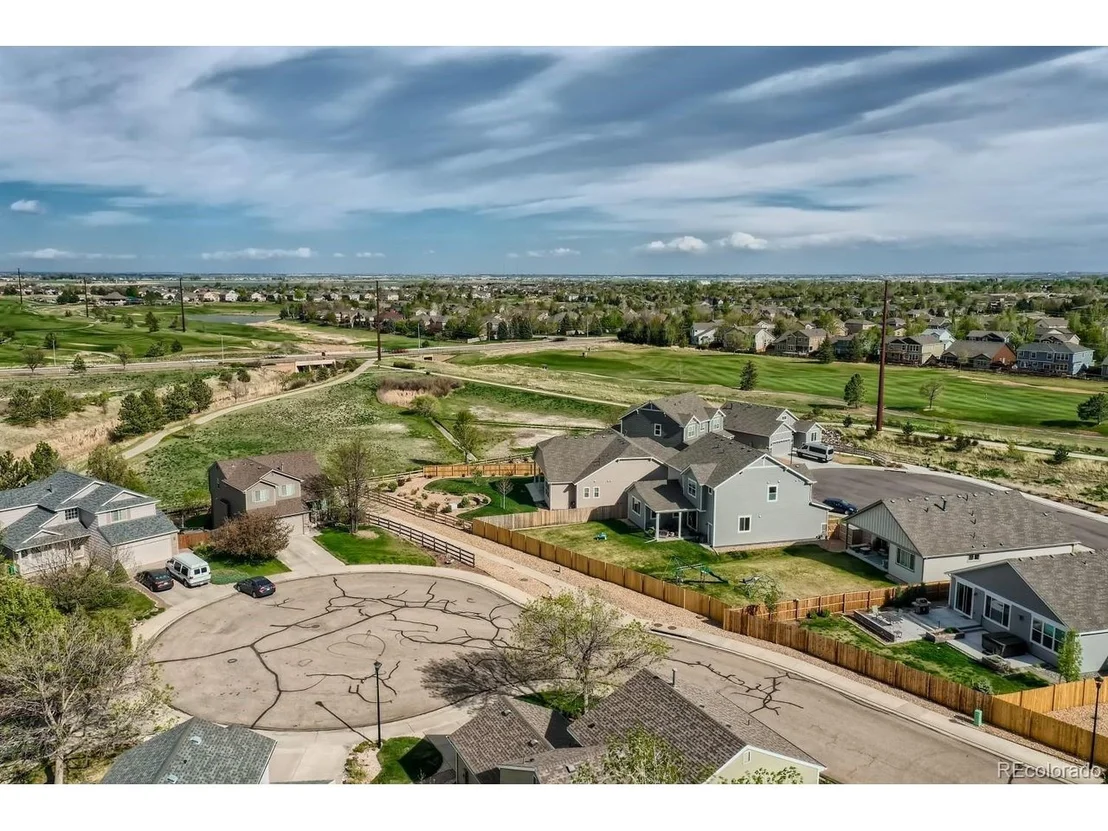 Photo of 738 Sandpoint Dr
