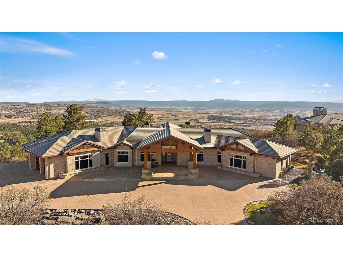 Photo of 607 Cliffgate Ln