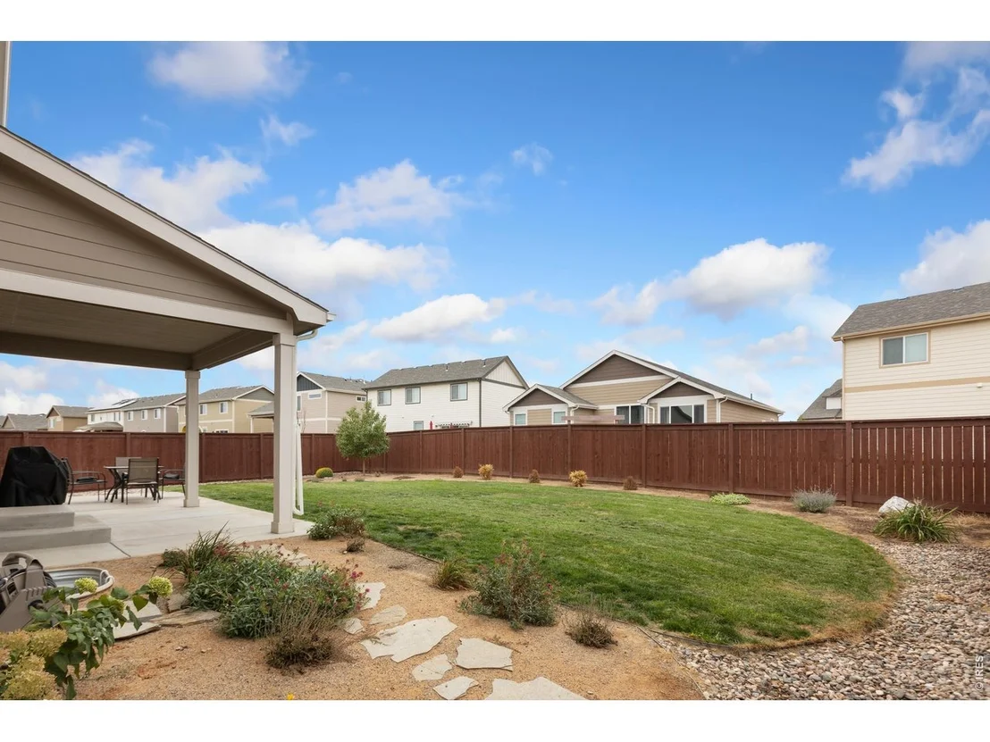 Photo of 2286 Golden Way