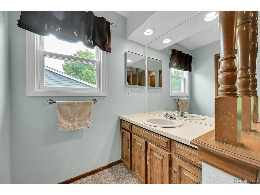 Photo of 12844 Columbine Cir