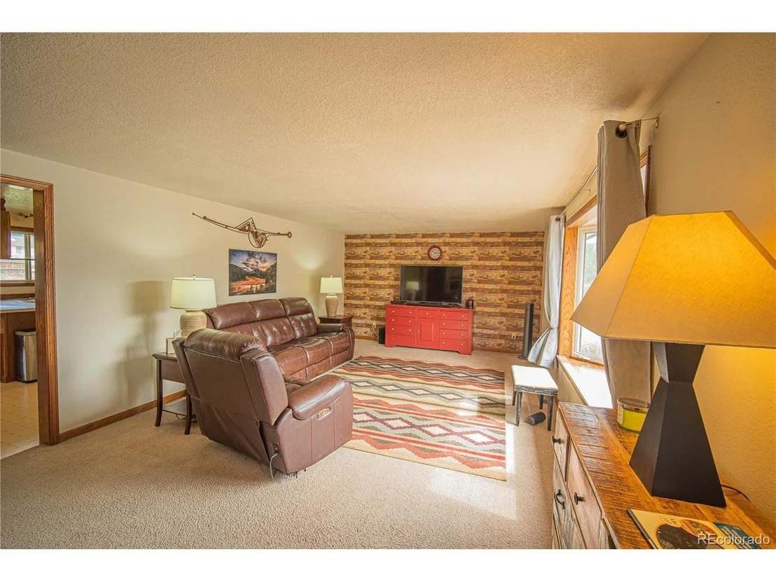 Photo of 172 Robert Dr