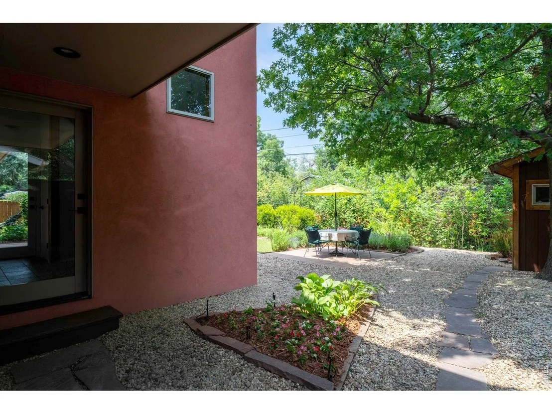 Photo of 3565 Martin Dr