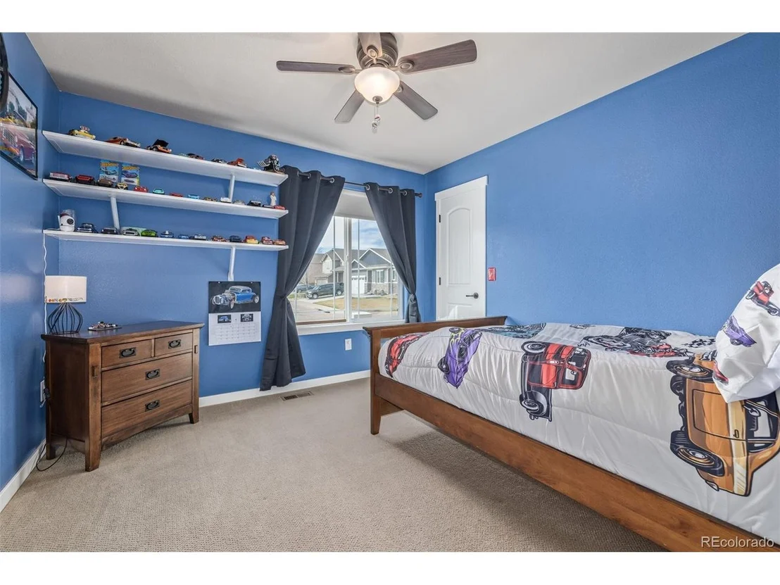 Photo of 215 Dee Rd