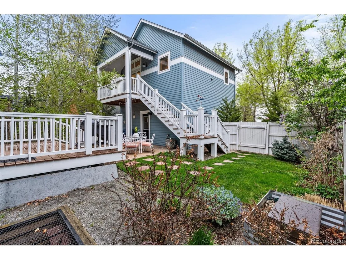 Photo of 1004 Katy Ln