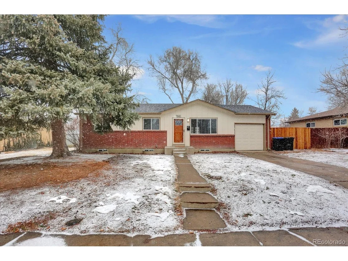 Photo of 9661 Shannon Dr