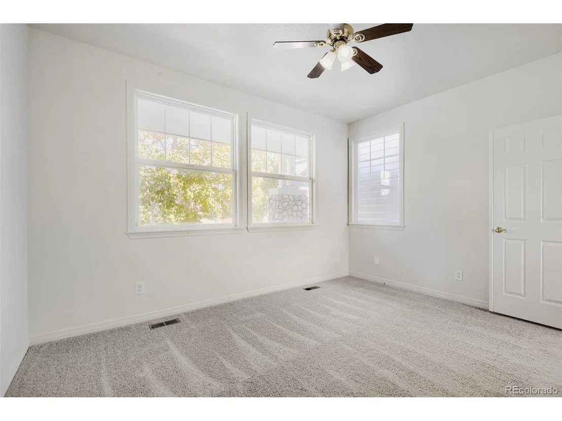 Photo of 796 Ridgemont Cir