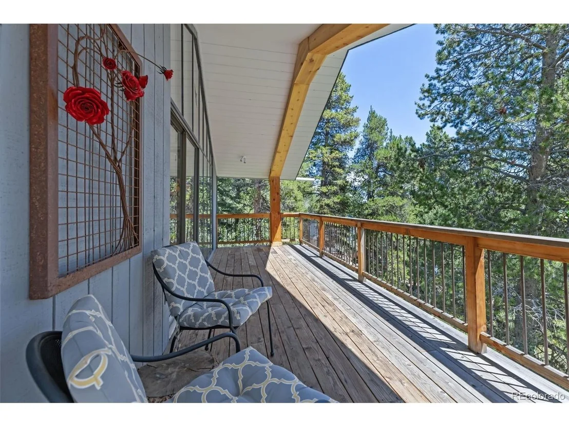 Photo of 415 Upper Travis Gulch Rd