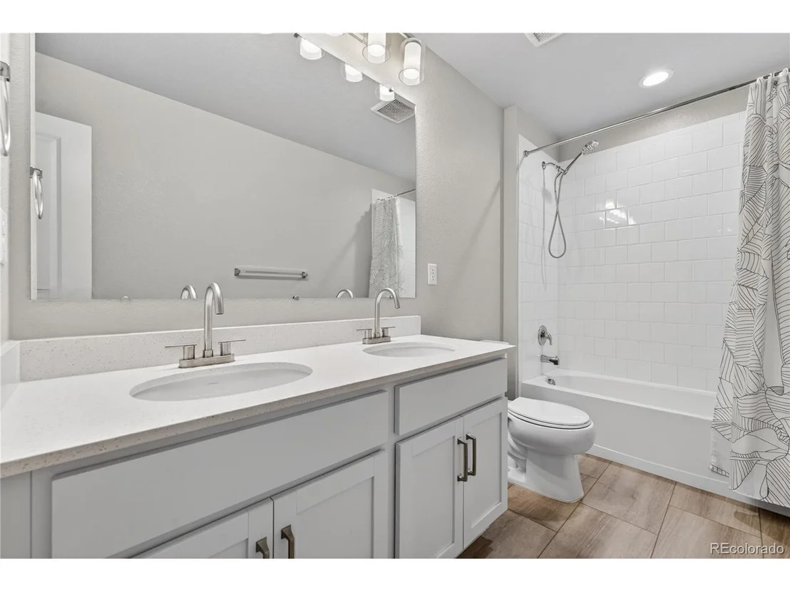 Photo of 7160 E 116th Cir