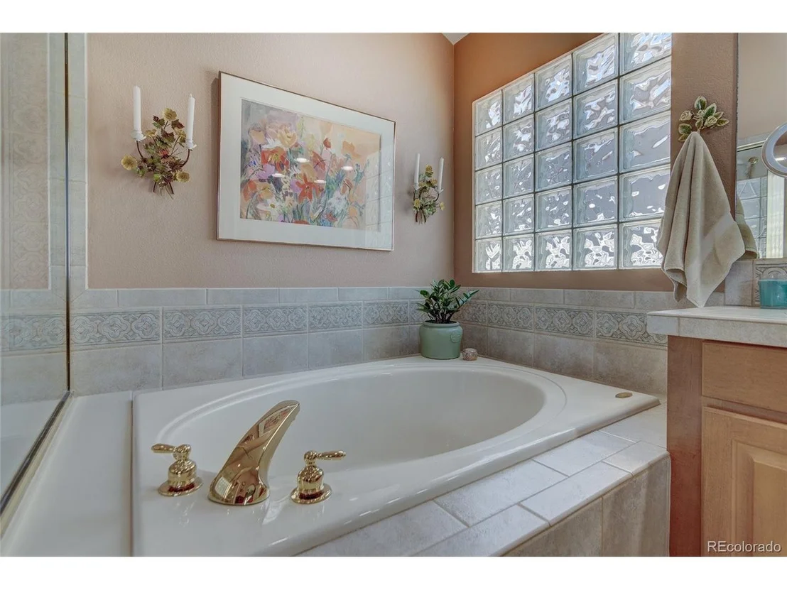 Photo of 1393 Castlepoint Cir