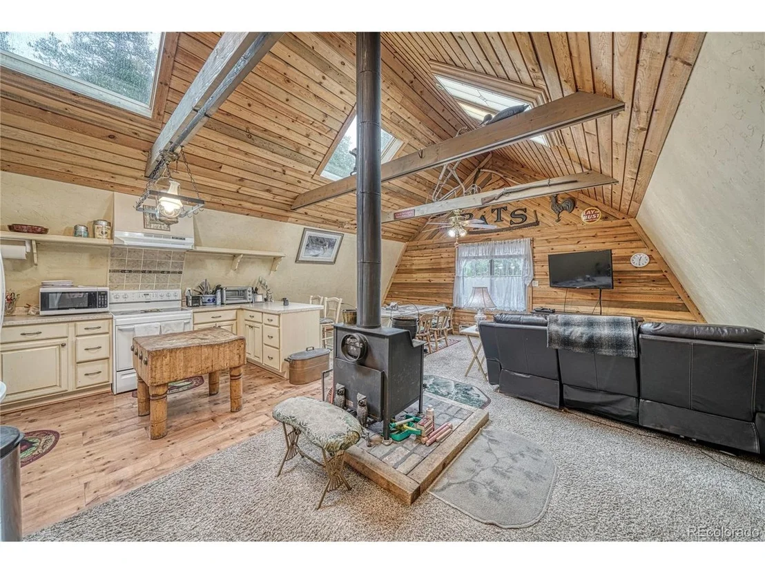Photo of 2128 N Lodgepole Cir