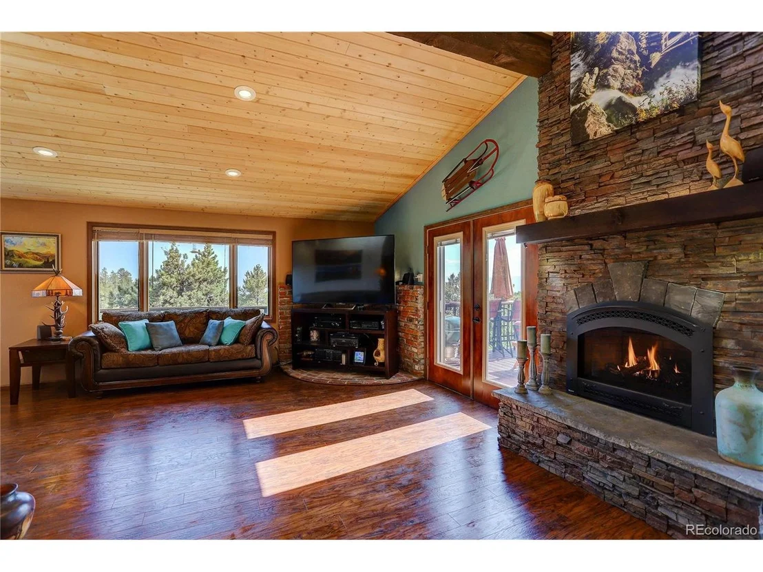 Photo of 11183 Conifer Mountain Rd