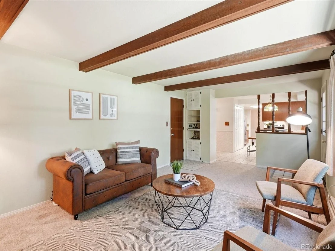 Photo of 6995 Queen Cir