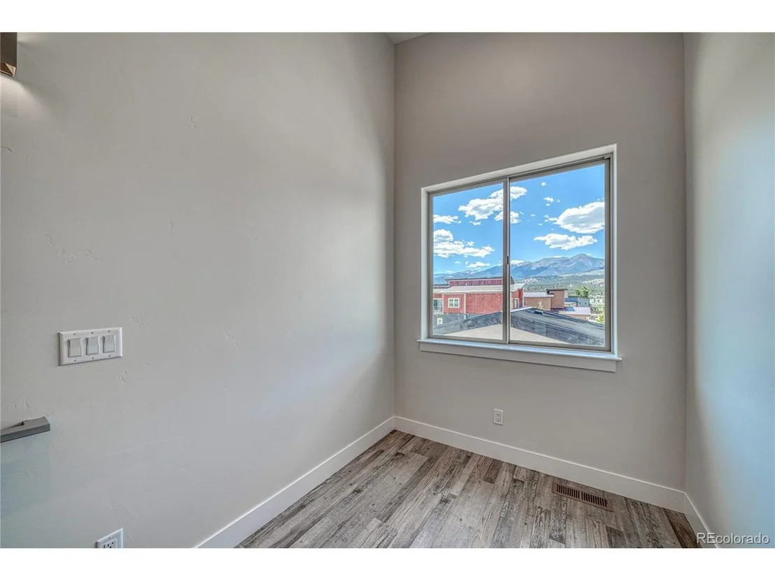 Photo of 402 Old Stage Rd