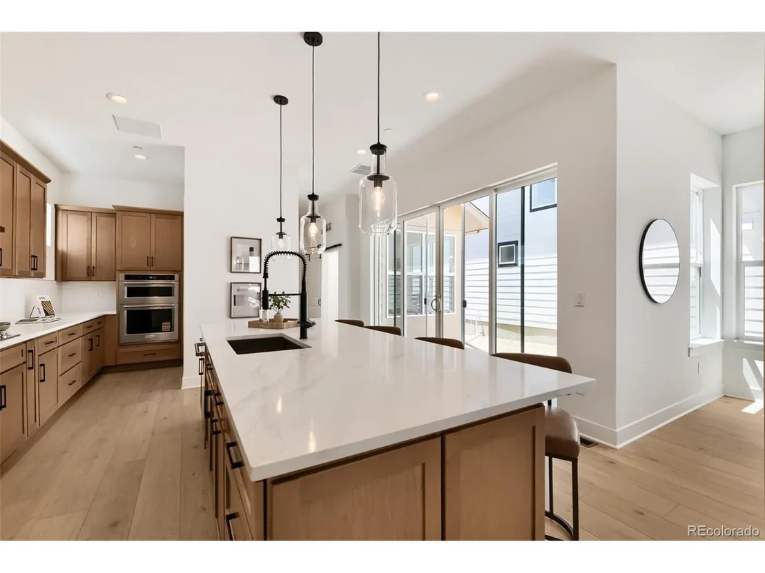 Photo of 980 Promenade Dr
