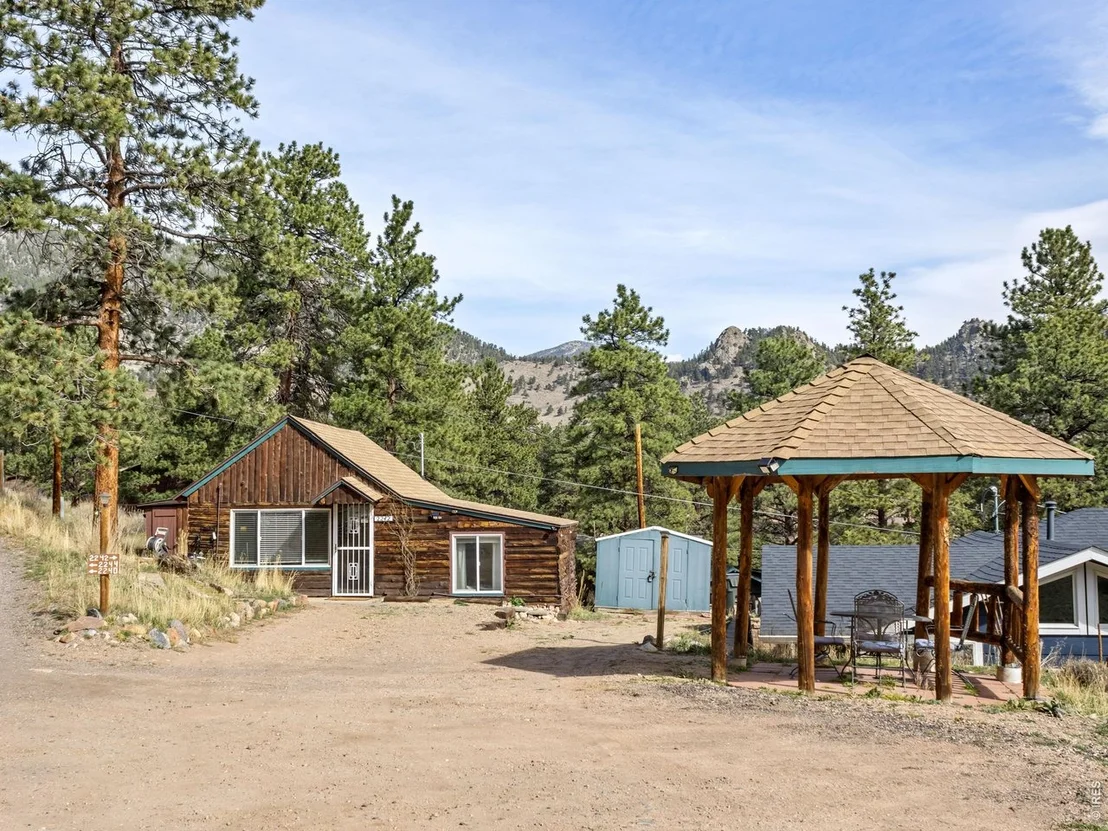 Photo of 2242 Eagle Cliff Rd